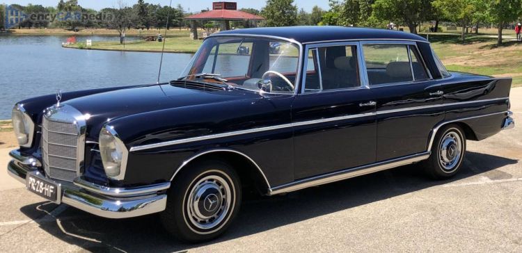 1964, 1965 Mercedes 300 SE LWB W112