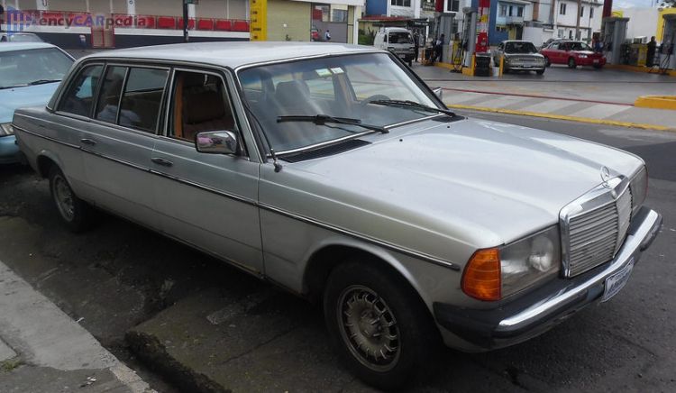 1977, 1978, 1979 Mercedes 250 LWB V123