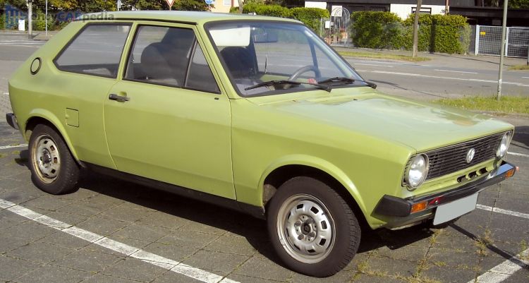 1976, 1977, 1978, 1979, 1980, 1981 Volkswagen Polo LS, GLS Mk1