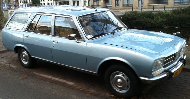 1971, 1972, 1973 Peugeot 504 Familiale