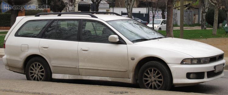 2001, 2002, 2003, 2004 Mitsubishi Galant Wagon 2.0 GLS